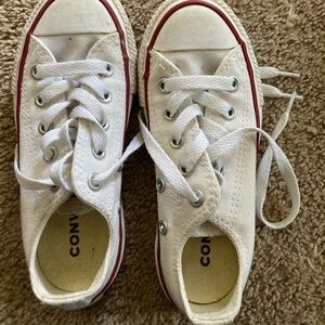 Little Kids converse size 11. Gently worn